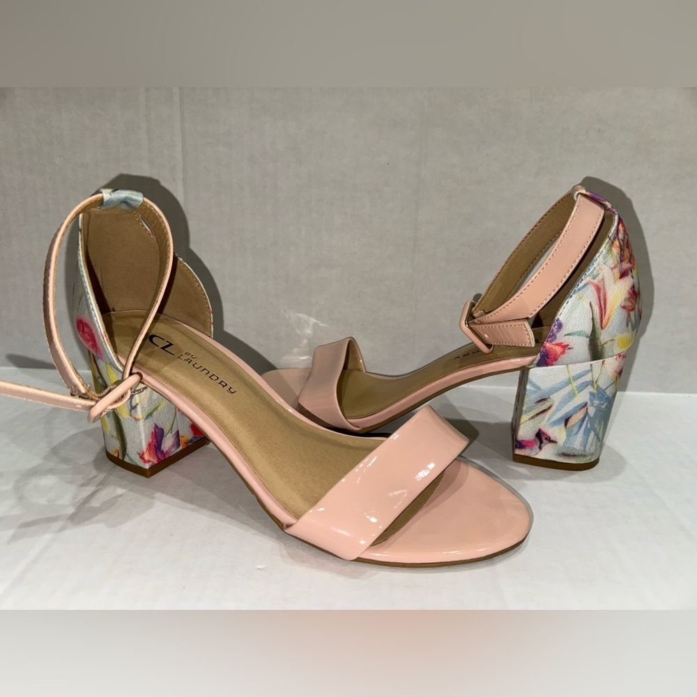 CL by Laundry Size 7.5 / 38 Floral Jody Sandals